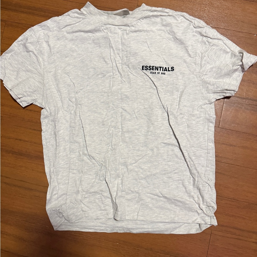 Gray essentials tee